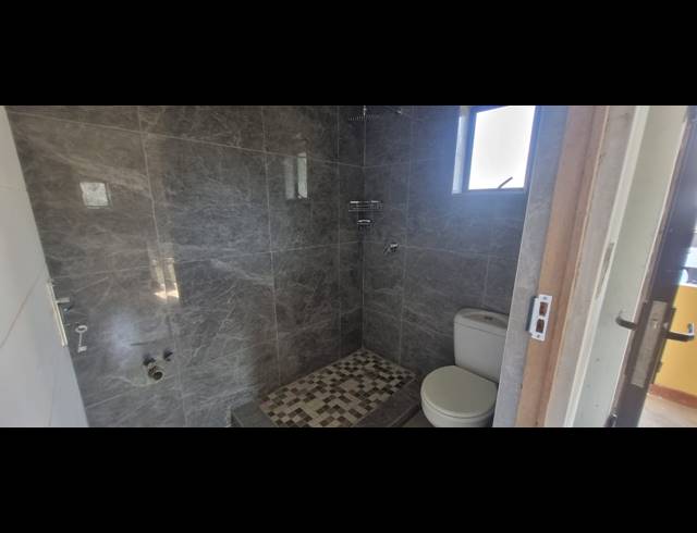 2 BEDROOM APARTMENT TO LET IN GLENWOOD